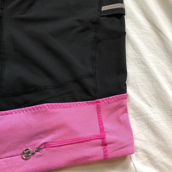 SOLD ❤️ Lululemon Run On Cropped Leggings - Picture 5 of 6